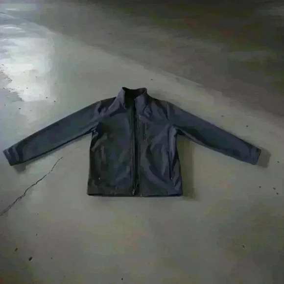 The North Face Jacket - Picture 3 of 6